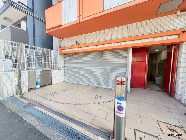 ZEUS難波CUBE　仲介手数料無料の駐車場