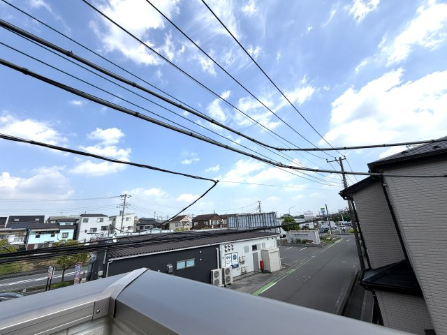 越谷市下間久里第１７　新築戸建の展望|前方に遮るものがなく抜けた眺望。心地よい空と風を感じられる特別な場所です。