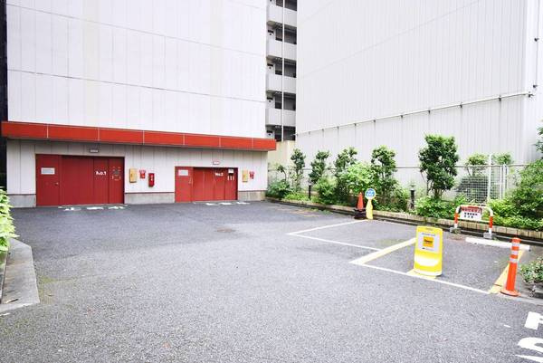 ビレッジハウス芝浦タワー1号棟の駐車場