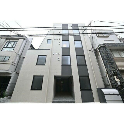 【外観】 | プレアス中野 | 鉄筋コンクリート造のがっちりとした建物。