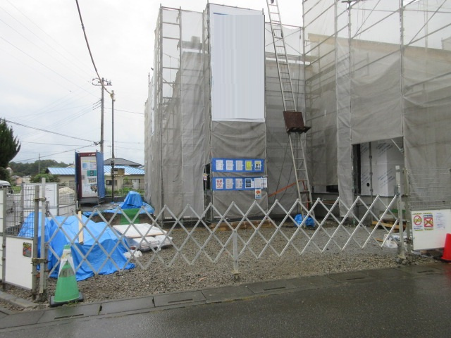 【仲介手数料無料】新築戸建　寄居町赤浜1198-6（大型平屋住宅　全1棟）の前面道路含む現地写真