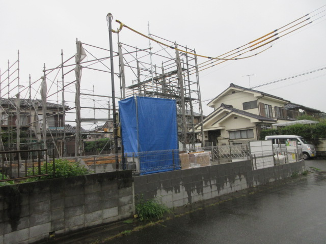 【仲介手数料無料】新築戸建　寄居町赤浜1198-6（大型平屋住宅　全1棟）の前面道路含む現地写真