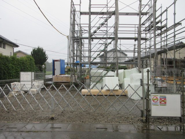 【仲介手数料無料】新築戸建　寄居町赤浜1198-6（大型平屋住宅　全1棟）の前面道路含む現地写真