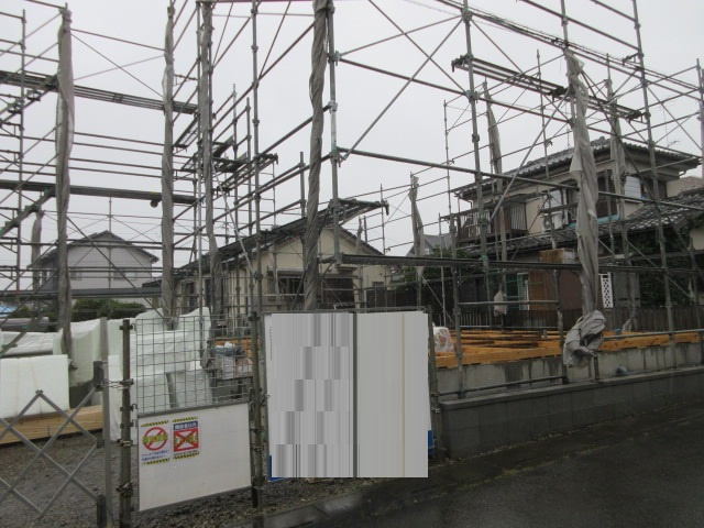 【仲介手数料無料】新築戸建　寄居町赤浜1198-6（大型平屋住宅　全1棟）の前面道路含む現地写真