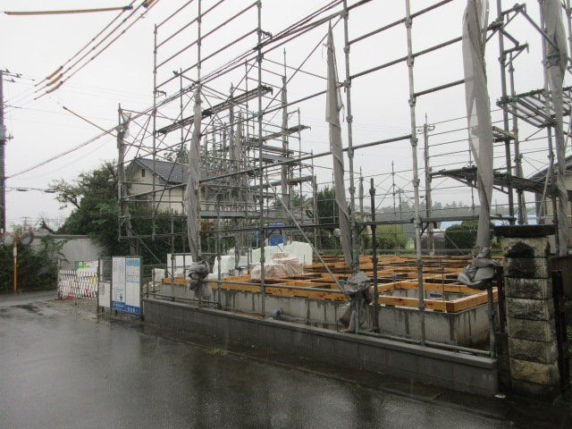 【仲介手数料無料】新築戸建　寄居町赤浜1198-6（大型平屋住宅　全1棟）の前面道路含む現地写真