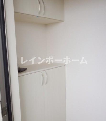 アクシスふじみ野　Ⅲの玄関