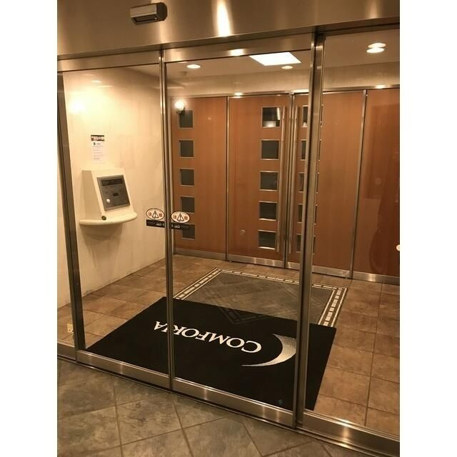 コンフォリア日本橋のロビー