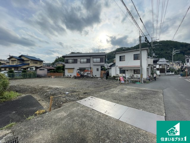 京都市西京区松室田中町　第1期　新築一戸建ての外観|周辺は落ち着いた街並みの住宅地！子育てがしやすい住環境です！まだ未完成ですが、現地でしかわからない事もございます。是非一度ご覧ください。
