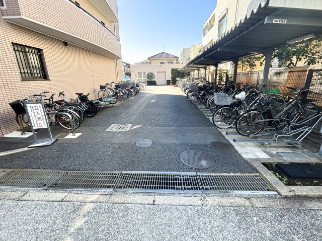 モアクレスト小竹向原の駐輪場|モアクレスト小竹向原：敷地内に駐輪場ございます！（空き要確認）