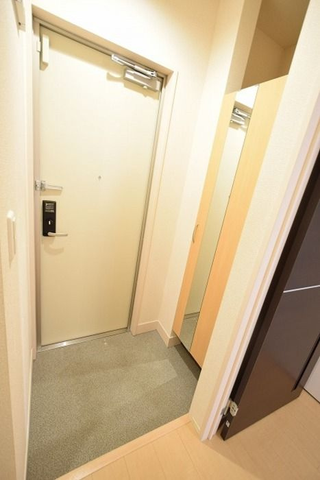 ディアコート住吉本町の玄関