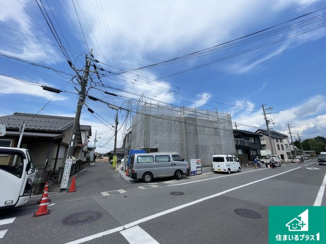 東近江市長勝寺町　新築一戸建ての外観|周辺は落ち着いた街並みの住宅地！子育てがしやすい住環境です！まだ未完成ですが、現地でしかわからない事もございます。是非一度ご覧ください。