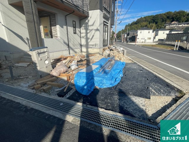 即日案内可能■東近江市長勝寺町　新築一戸建ての駐車場|駐車スペース！散水栓があるので、こまめに愛車を洗えます！