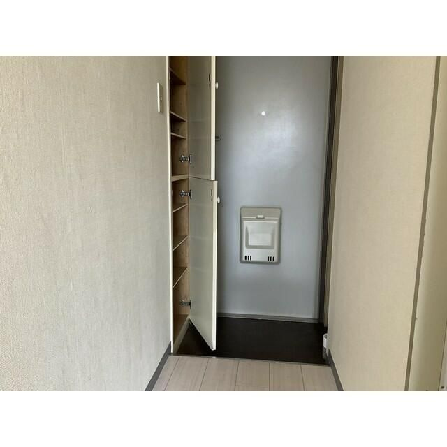 ウインベルソロ越谷第３の玄関