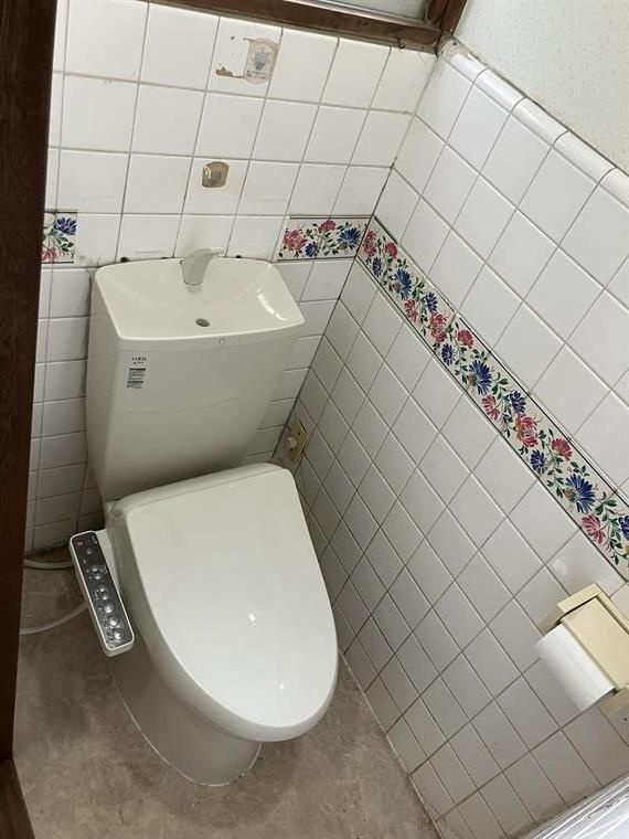 松飛台戸建のトイレ