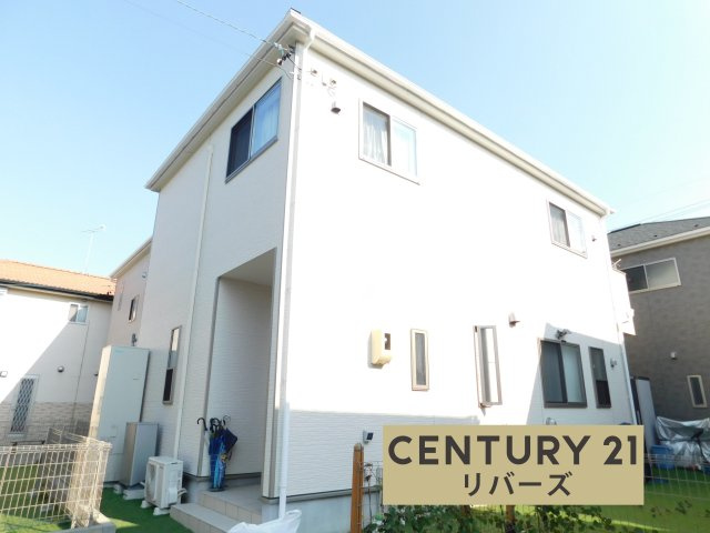 海部郡大治町大字西條字狐海道の中古一戸建の外観|☆令和３年築！太陽光発電・蓄電池搭載☆　　お気軽にお問合せください♪　敷地５２坪超！　駐車３台可！　芝生の庭付き♪　大型ＷＩＣ完備！