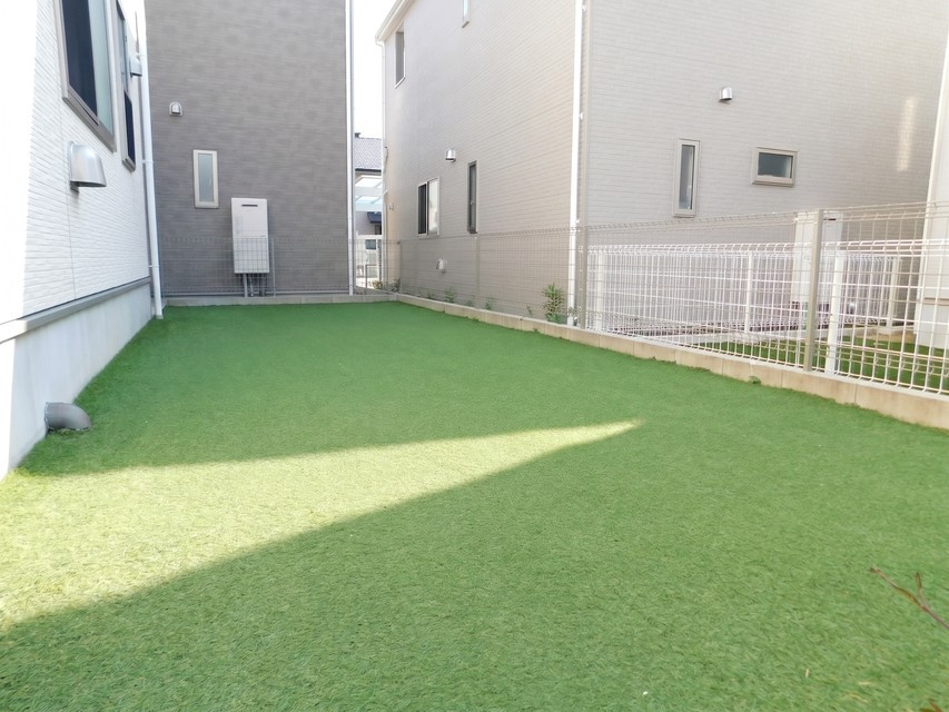 海部郡大治町大字西條字狐海道の中古一戸建の庭|◇庭◇　　陽当り良好な芝生の庭付き♪