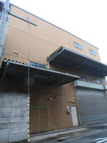 戸田市南町の倉庫