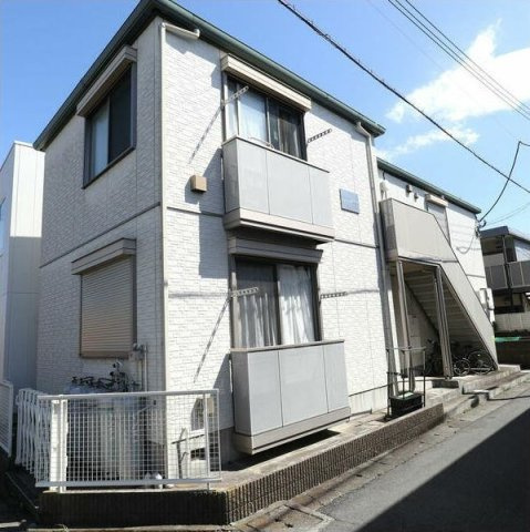 平塚市黒部丘のアパートの外観
