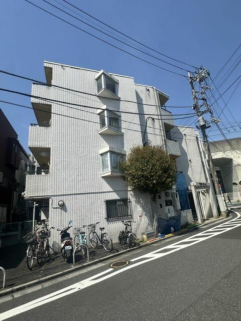 トップ北千住の外観