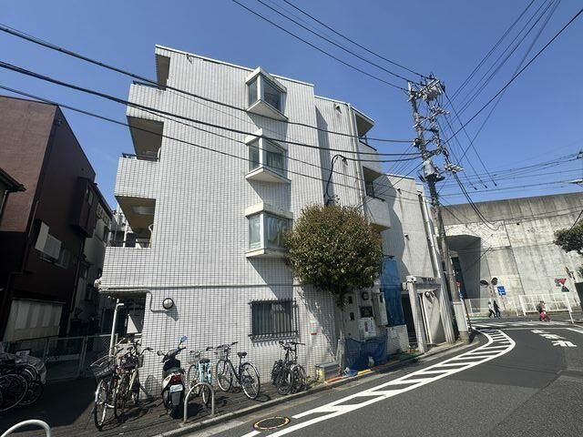 トップ北千住の外観