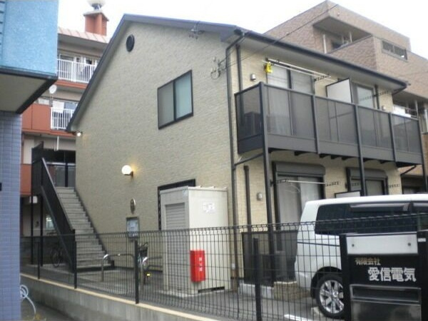 アンプルール リーブル アコールの周辺