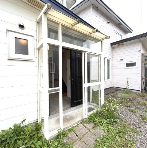 室蘭市日の出町2丁目31-76戸建のエントランス