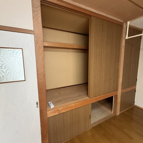 室蘭市日の出町2丁目31-76戸建の収納