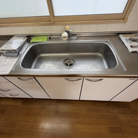室蘭市日の出町2丁目31-76戸建のキッチン