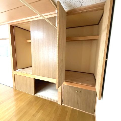 室蘭市日の出町2丁目31-76戸建の収納