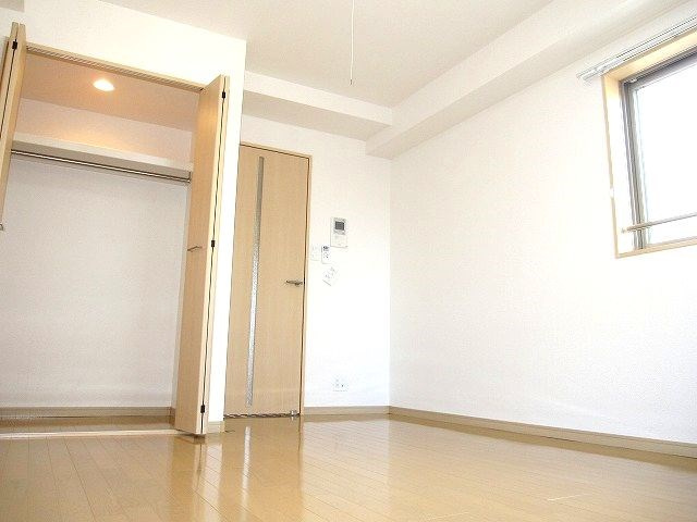 【居間・リビング】カーサ・フィオーレ中広通り