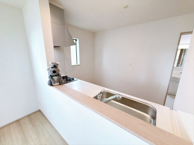 【キッチン】 | 前橋市古市町　築住宅 | 対面キッチンは家族との会話を楽しんだり、お子様の様子を見守りながら家事ができます♪