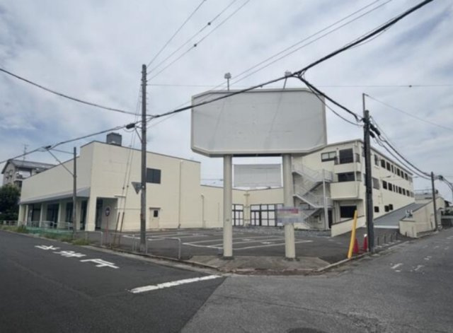 春日部市粕壁東５丁目の倉庫の外観