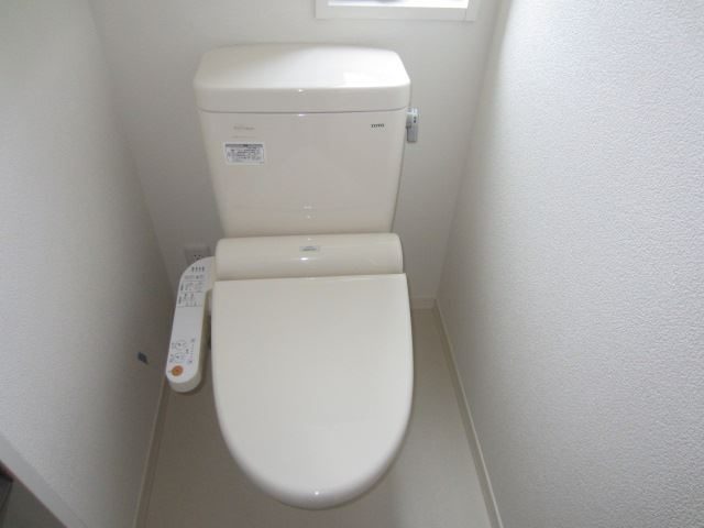 ガーデンハウス三鷹のトイレ|落ち着いたトイレです