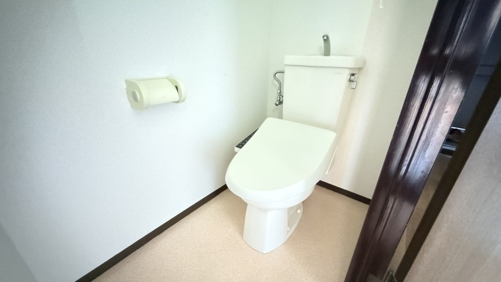 川崎市川崎区中島２丁目の賃貸マンションのトイレ|嬉しい個室温水洗浄便座♪