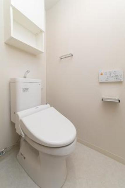 メルクマール京王笹塚レジデンスのトイレ|※写真は同タイプ住戸です。