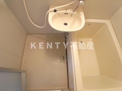 【洗面所】 | ファサード田園調布 | コンパクトで使いやすい洗面所