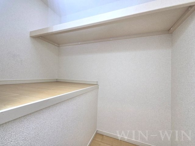 ウエスト・ヌーヴォー Ⅱの収納