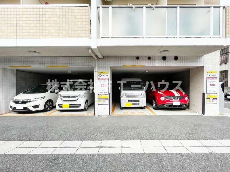 S-FORT本八幡Mairieの駐車場
