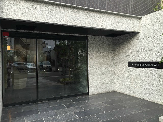 【エントランス】ライジングプレイス川崎 