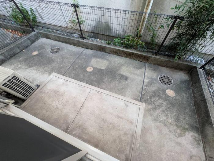 レセンテ東新町のバルコニー