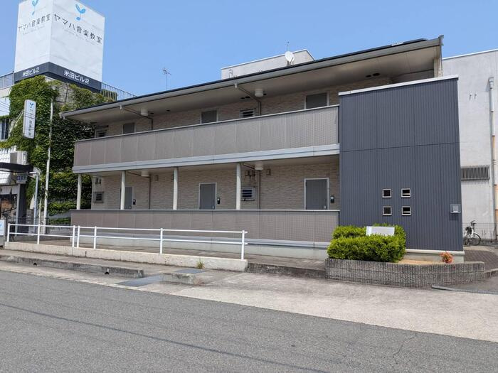 レセンテ東新町の外観