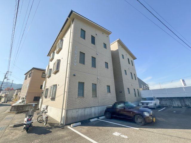 神泉ハイツの外観