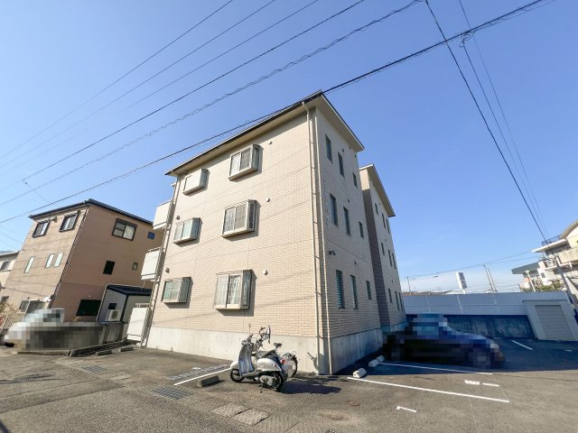神泉ハイツの駐車場