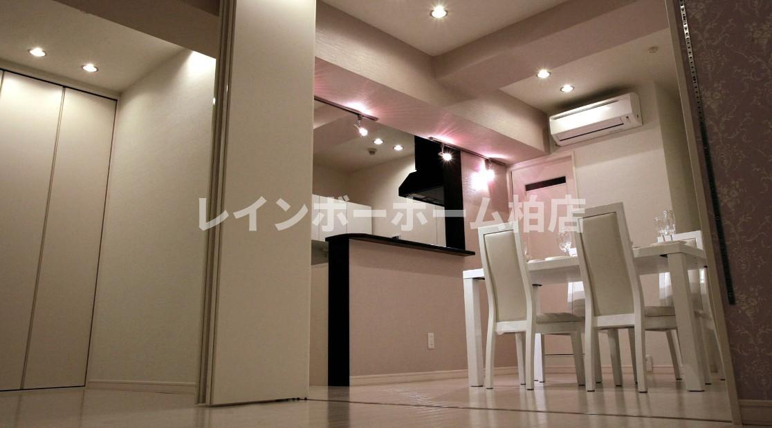 特典：仲介手数料が無料です!!の居間・リビング|参考写真。