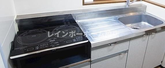 特典：仲介手数料が無料です!!のキッチン|参考写真。