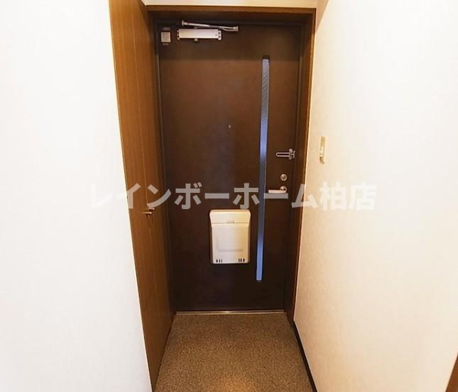 特典：仲介手数料が無料です!!の玄関|参考写真。