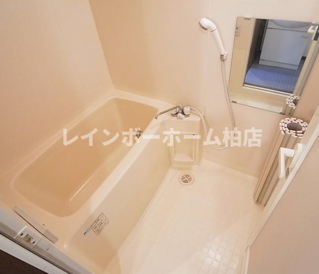 特典：仲介手数料が無料です!!の浴室|参考写真。