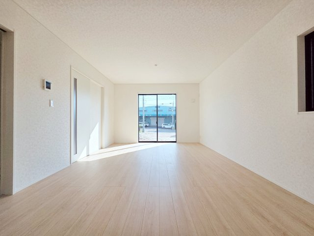 【前面道路含む現地写真】 | 半田市住吉町第7　１号棟【仲介手数料0円】