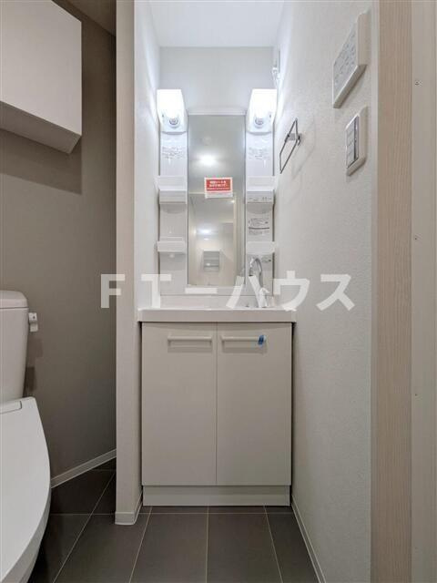 Alivis船橋Eastの洗面所
