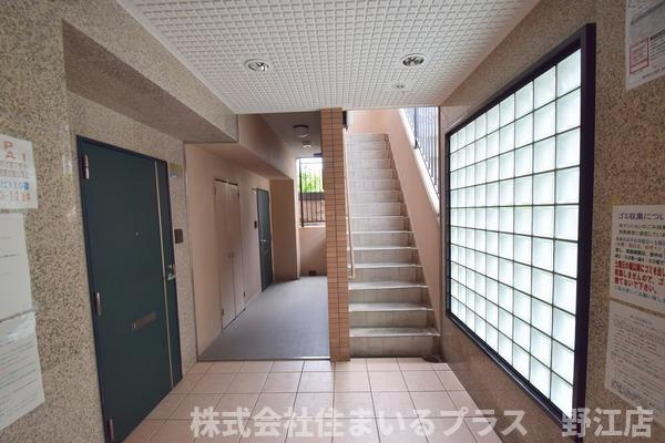 コータコートのロビー